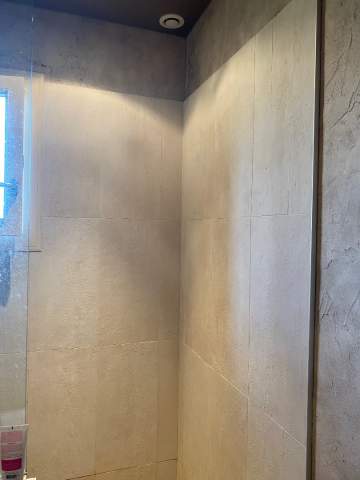 Transformation d'une Salle de Bain à Eaunes : Création d'une Douche à l'Italienne par DG Plomberie