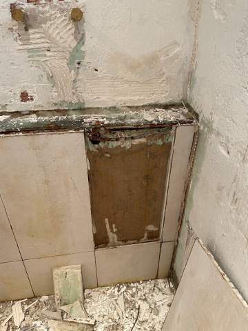 Transformation d'une Salle de Bain à Eaunes : Création d'une Douche à l'Italienne par DG Plomberie Transformation d'une Salle de Bain à Eaunes : Création d'une Douche à l'Italienne par DG Plomberie