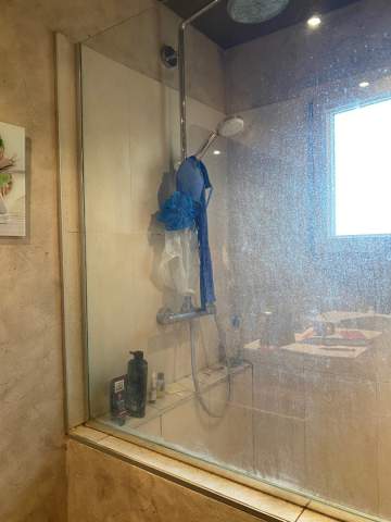 Transformation d'une Salle de Bain à Eaunes : Création d'une Douche à l'Italienne par DG Plomberie Transformation d'une Salle de Bain à Eaunes : Création d'une Douche à l'Italienne par DG Plomberie