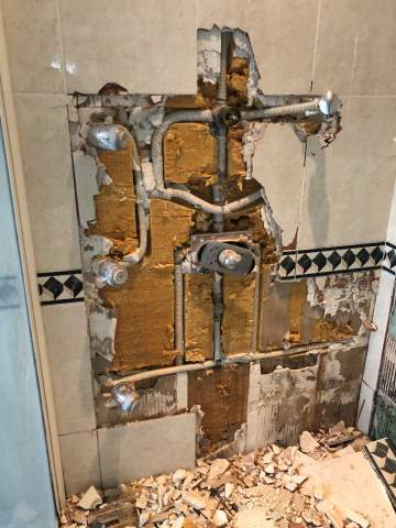 Rénovation de salle de bain et installation de douche multijets Hansgrohe Plombier pour rénovation de douche à Toulouse